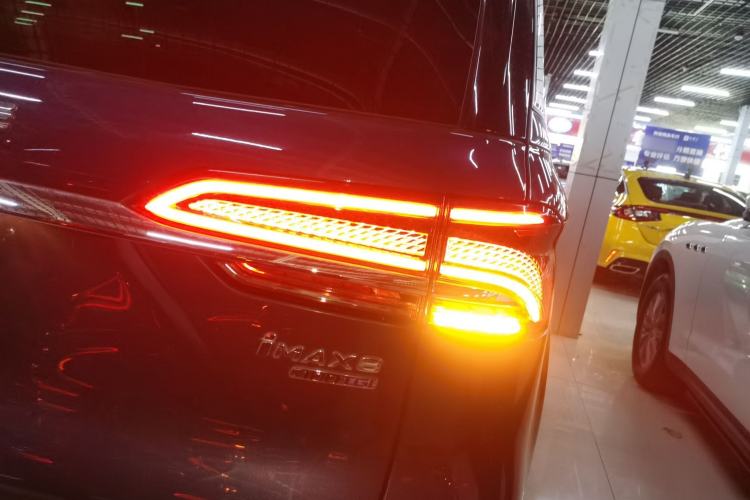 Used Roewe iMAX8 2022 Model 400TGI Exclusive Version for Key Accounts
