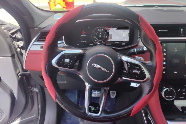 Used Jaguar F-PACE 2021 340 PS R-Dynamic SE Steering Wheel