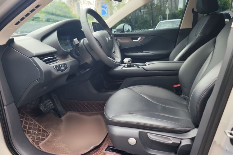 Used Hongqi E-QM5 2022 431 km Charge & Enjoy Edition
