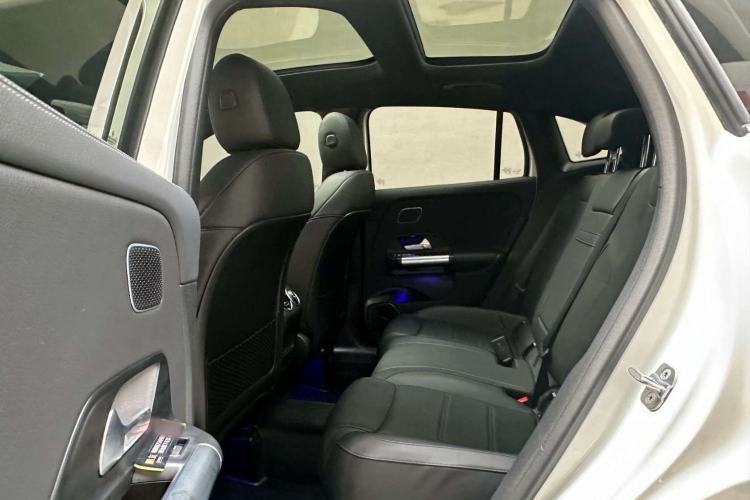 Used Mercedes-Benz GLA 2024 GLA 220 Interior 6