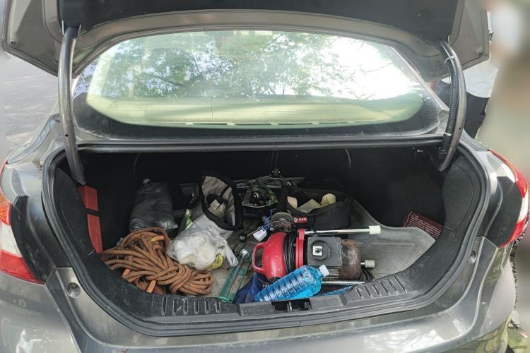 Used Ford Focus 2012 Sedan 1.6L Manual Comfort Model Trunk