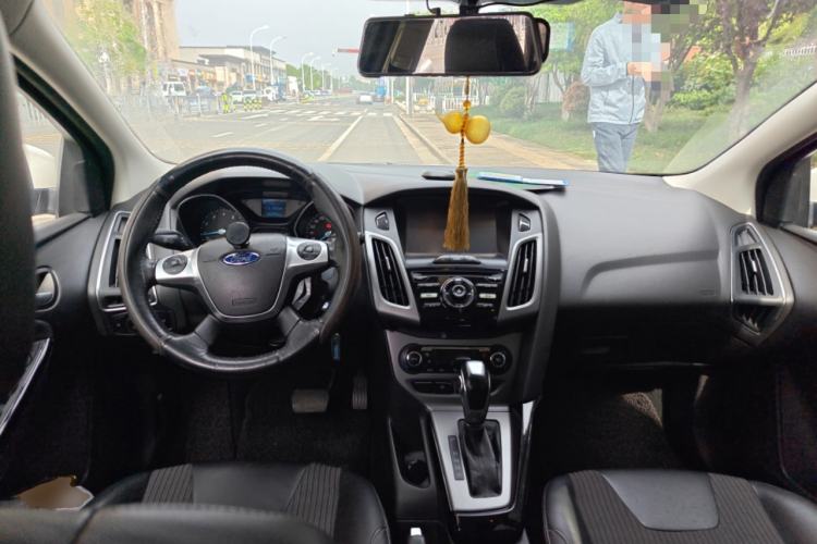 Used Ford Focus 2012 Hatchback 1.6L Automatic Fashion Edition
