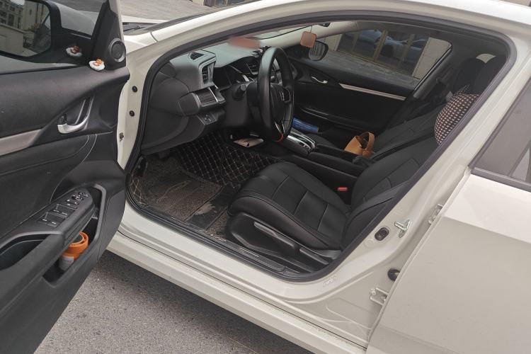 Used Honda Civic 2019 220TURBO CVT Dynamic Edition China VI Driver Seat