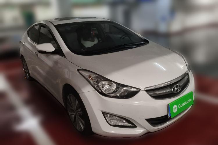 Used Hyundai Elantra (5th Generation / Langdong) 2015 1.6L Automatic Leading Model Front Right 45 Deg