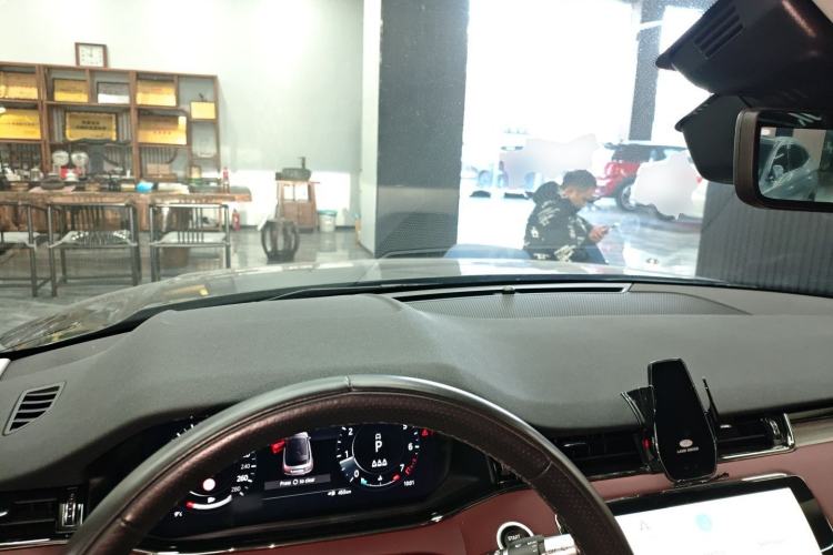 Used Land Rover Range Rover Evoque 2022 Facelifted Aurora L 249 PS R-Dynamic Luxury Edition
