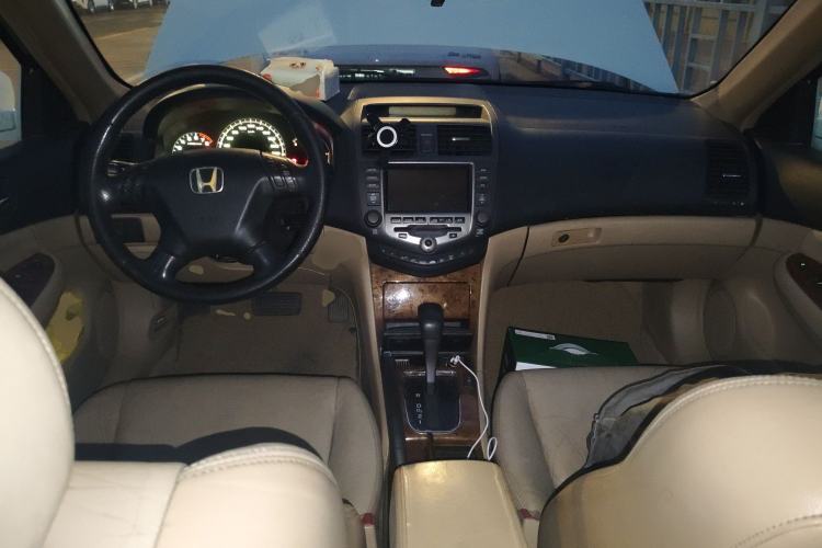 Used Honda Accord 2006 2.4L Luxury Edition
