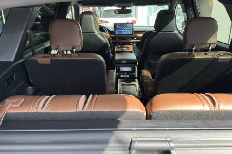 Used Lincoln Aviator 2020 3.0T V6 All-Wheel Drive Executive Version
