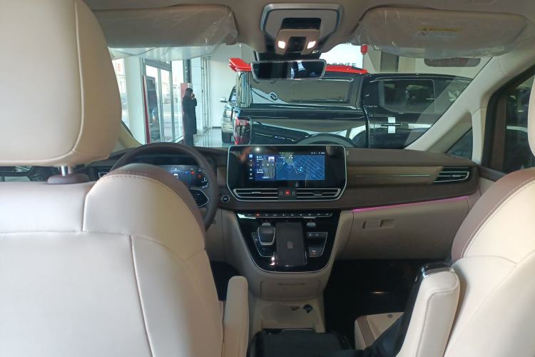 Used Bestune M9 2023 2.0T Ultimate Edition
