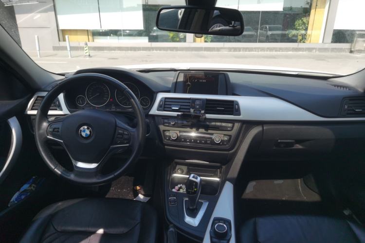 Used BMW 3 Series 2014 320i Sport Edition