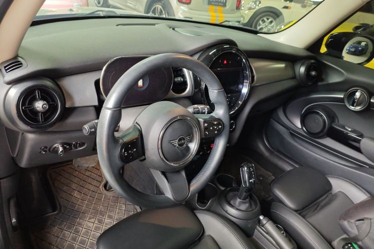 Used MINI 2022 1.5T COOPER Classic Edition
