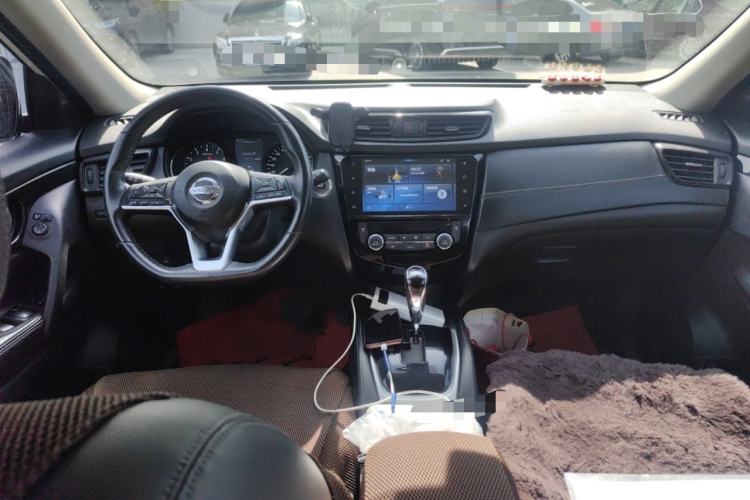 Used Nissan X-Trail 2019 2.0L CVT Smart Connect Comfort Edition 2WD Center Console