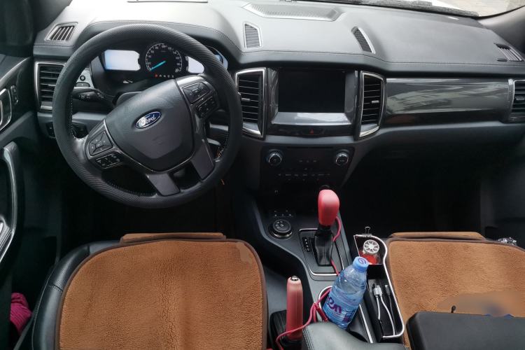 Used Ford Everest 2017 2.0T Gasoline Automatic 4x4 Flagship Edition 7 Seats Center Console