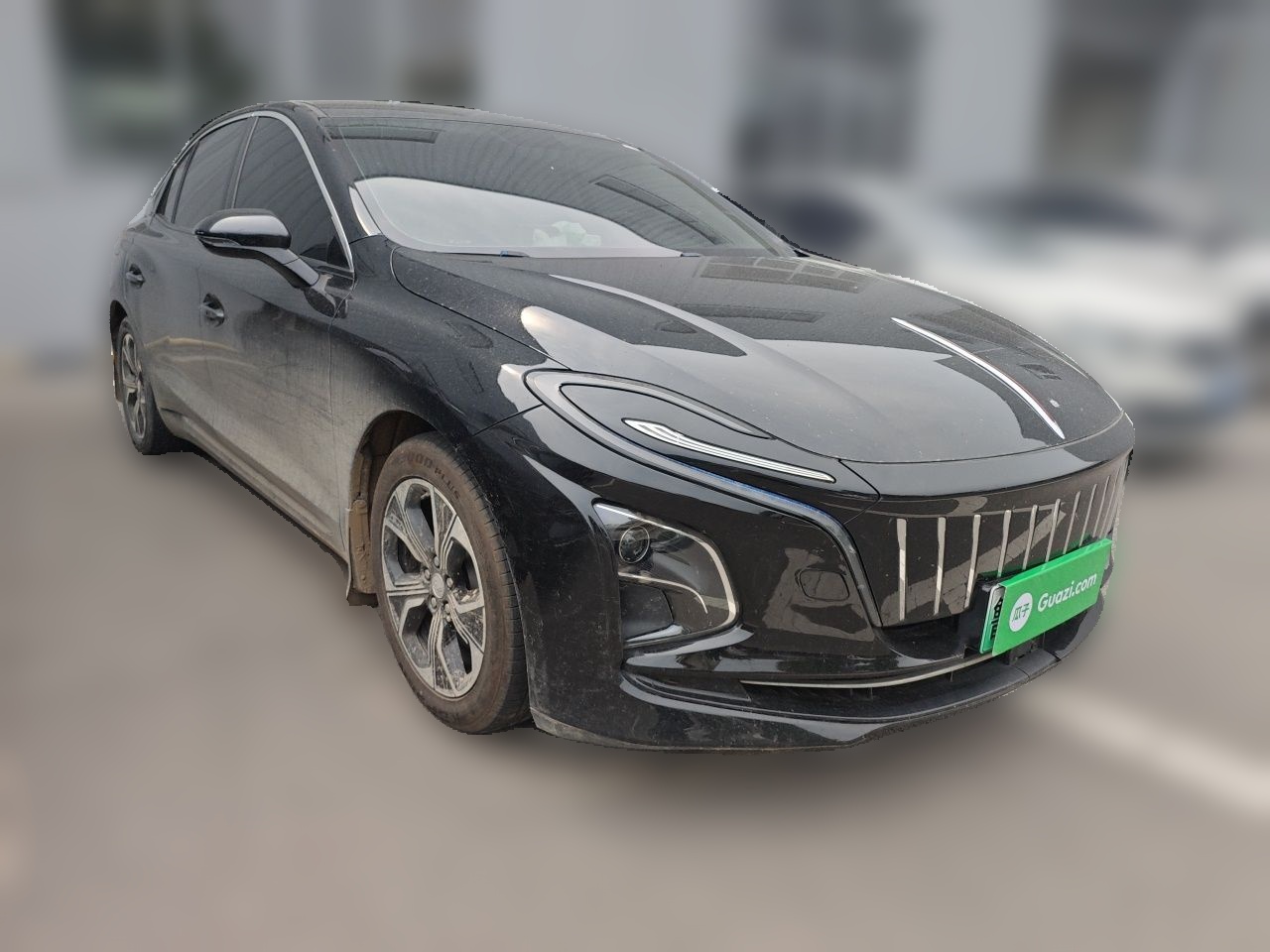 Hongqi E-QM5 2023 Revised Version Basic Travel Edition — снимка 3