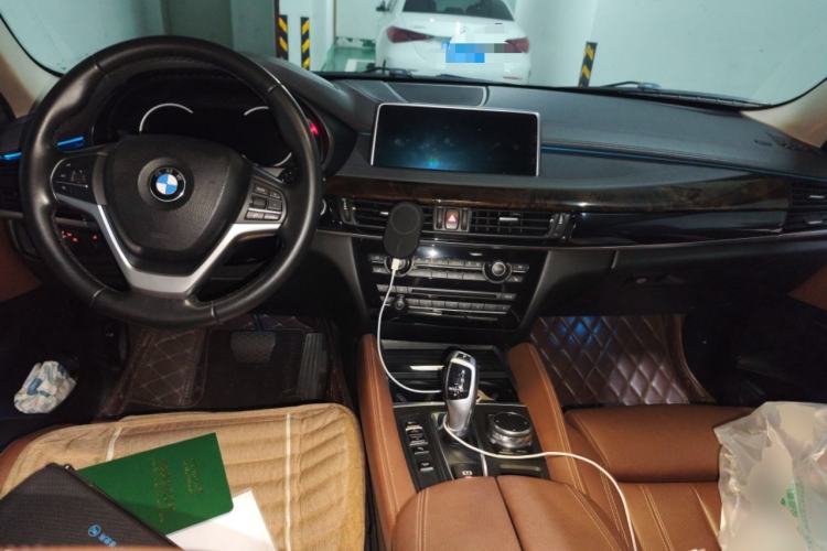 Used BMW X6 2017 xDrive28i Center Console