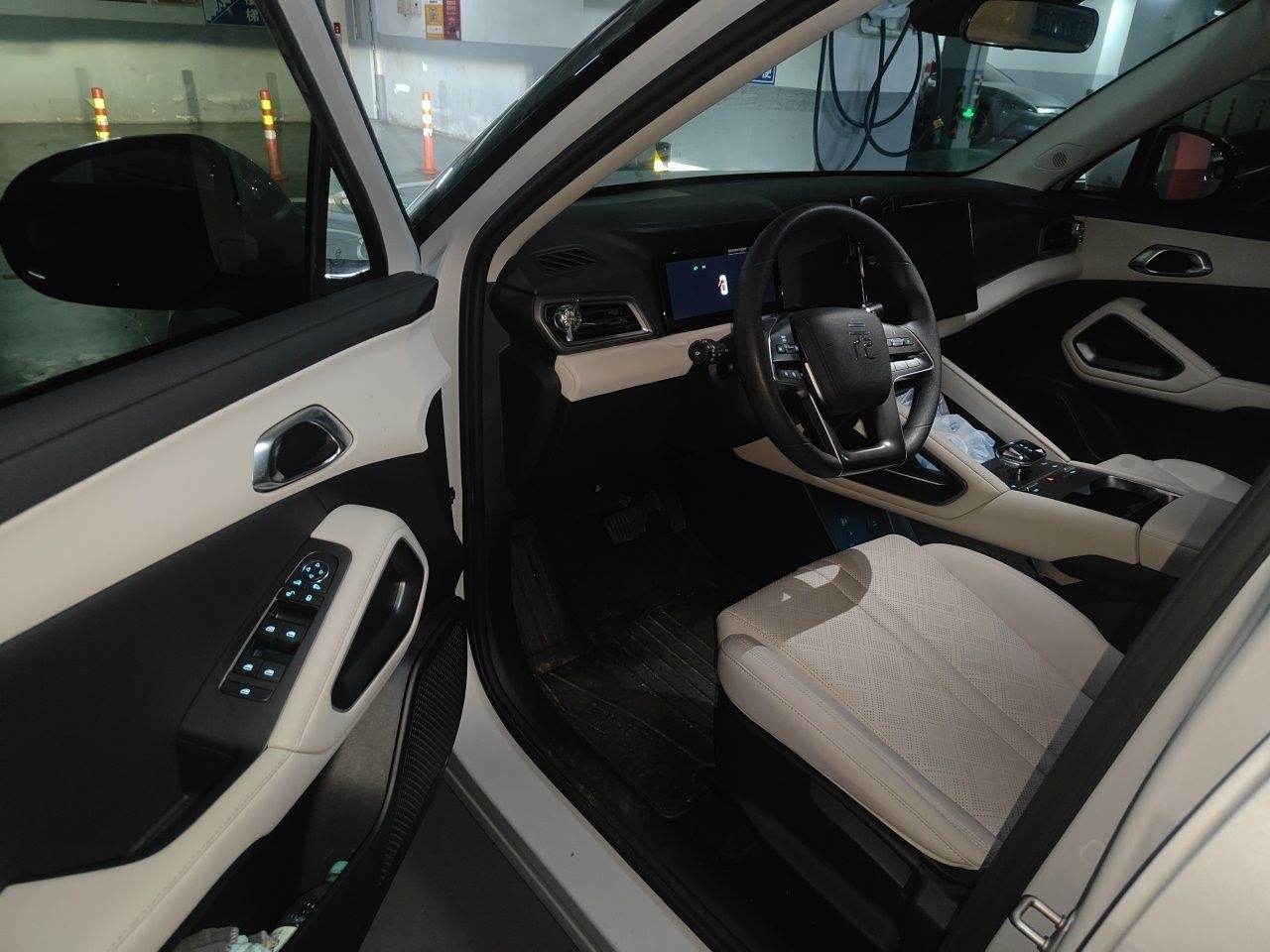 BYD Yuan UP 2024 401KM Leading Edition — снимка 16
