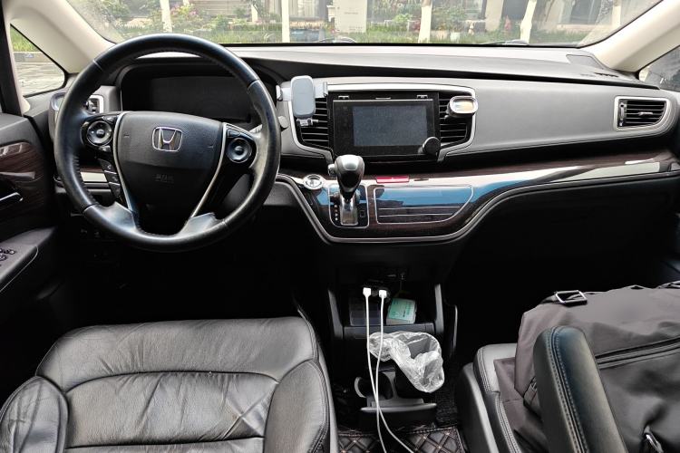 Used Honda Odyssey 2018 2.4L Smart Edition Center Console