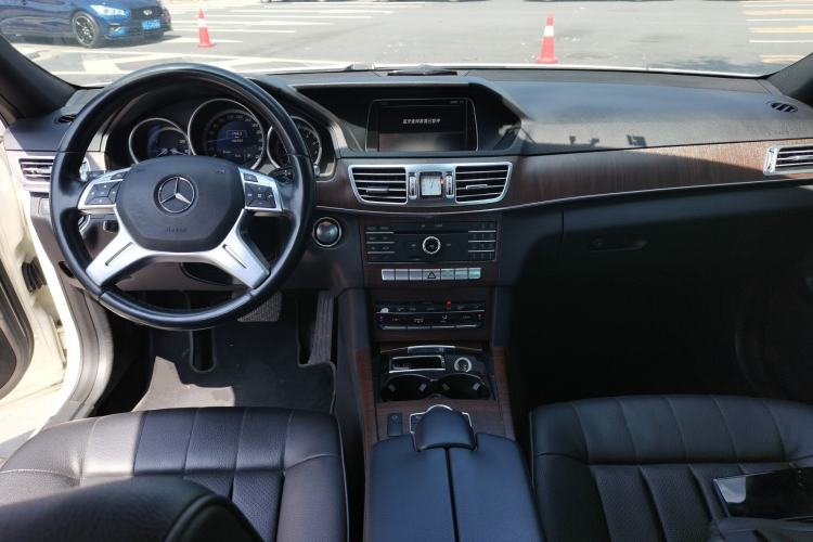 Used Mercedes-Benz E-Class 2015 Facelift E 200 L