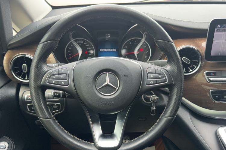 Used Mercedes-Benz V-Class 2020 V 260 Prestige Edition Steering Wheel