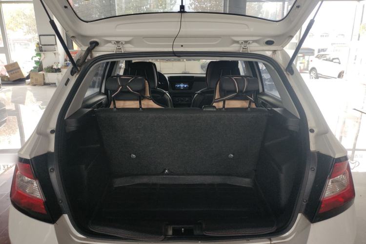 Used Skoda Fabia 2016 1.4L Automatic Car Enjoy Edition