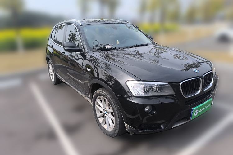 Used BMW X3 2013 Facelifted xDrive20i Luxury Edition Front Right 45 Deg
