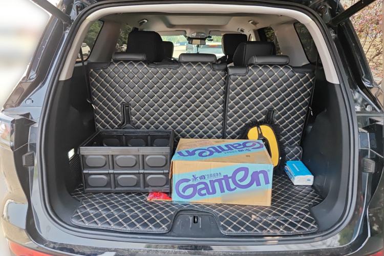 Used Baojun RS-7  Trunk