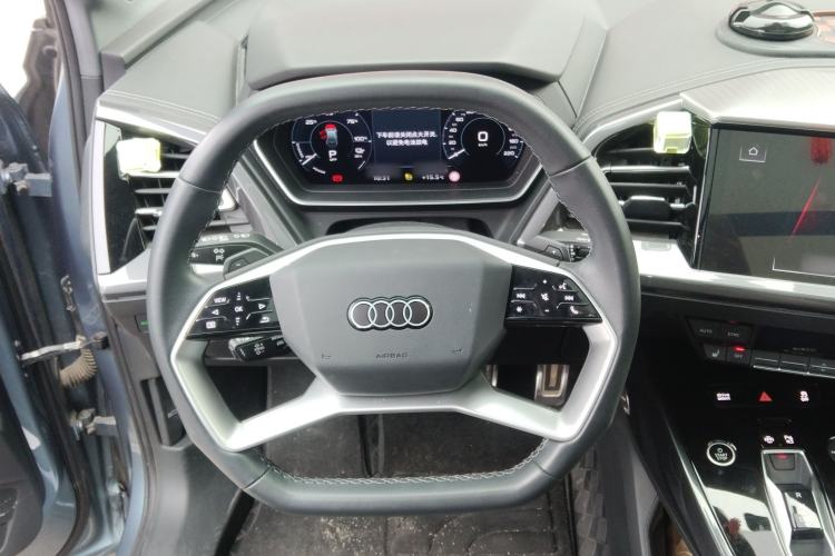 Used Audi Q4 e-tron 2023 50 e-tron quattro Visionary Edition Steering Wheel