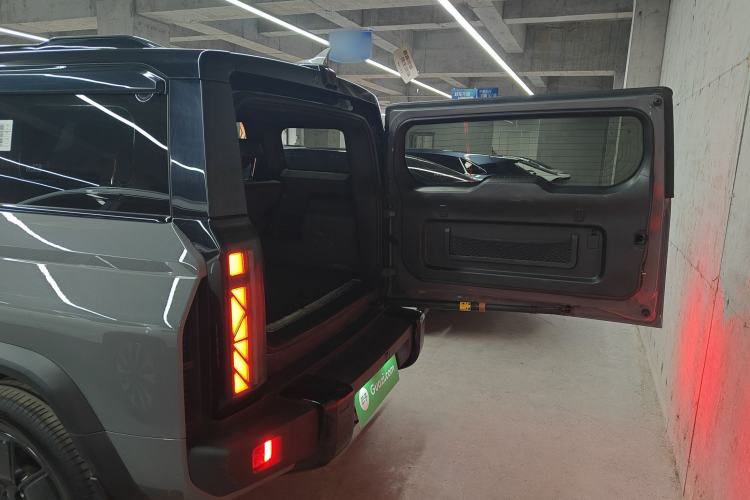 Used Chery Fengyun Fulwin X3 Plus 2025 Model 501 Four-Wheel Drive Smart Leading Edition Trunk