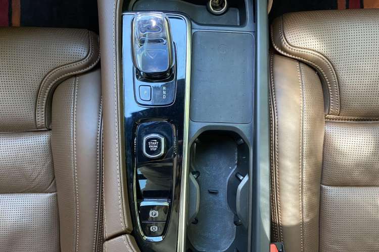 Used Volvo XC90 New Energy 2022 E-Drive Hybrid T8 Luxury Flagship 7-Seater