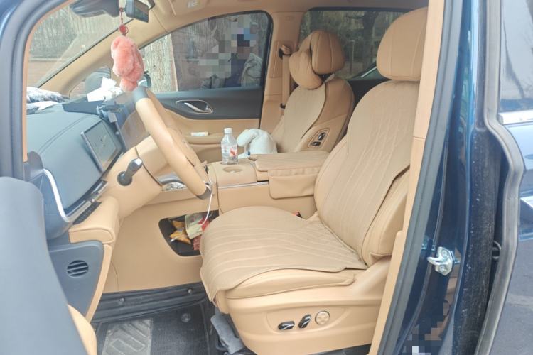 Used VOYAH Dream 2025 PHEV Four-Wheel Drive Prestige Kunpeng Edition Left Front Seat