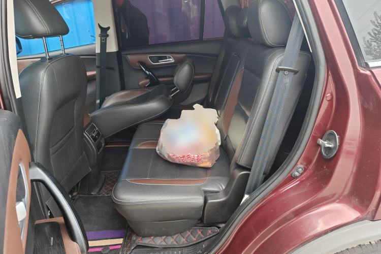 Used SWM X7 2017 1.5T Automatic Smart Enjoyment Version 7 Seats Left Rear Seat