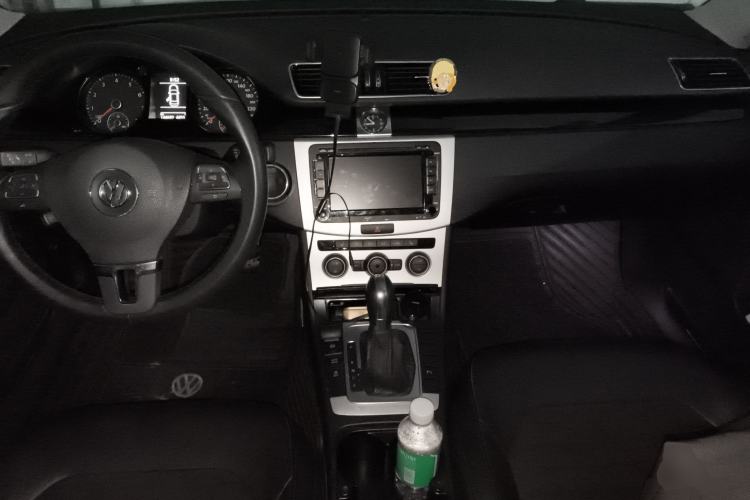 Used Volkswagen Magotan 2013 1.8TSI Luxury Model Center Console