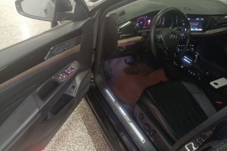 Used Volkswagen Passat 2019 330TSI Luxury Edition China VI Standard Driver Seat