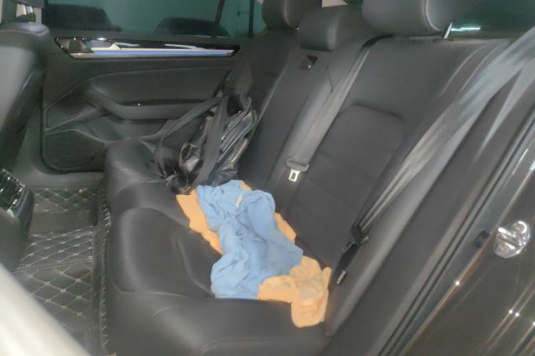 Used Volkswagen Phideon 2019 380TSI Two-Wheel Drive Business Edition China VI Standard
