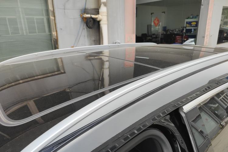 Used Cadillac XT5 2021 28T Luxury Model Roof