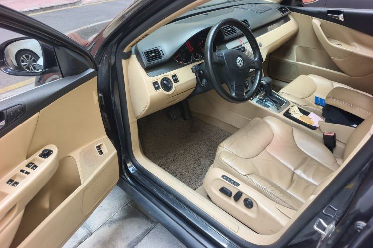 Used Volkswagen Magotan 2007 1.8 TSI Automatic Comfort Model Driver Seat