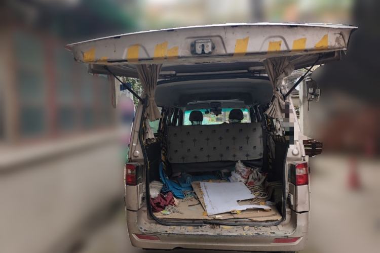 Used Jinbei Hiace X30 2018 1.3L Standard Edition DLCG12 Trunk