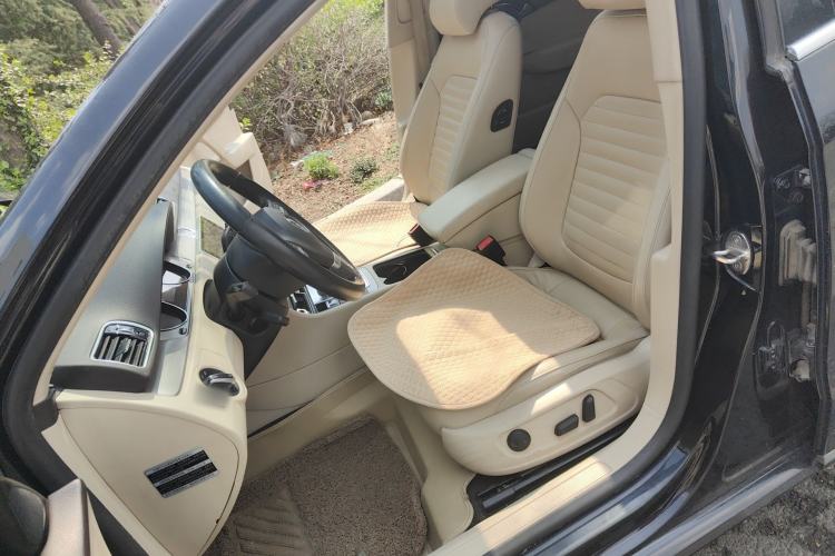 Used Volkswagen Magotan 2015 1.8TSI Advanced Model
