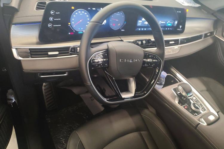 Used Chery Tiggo 8 PRO 2025 290T Two-Wheel-Drive Luxury Edition
