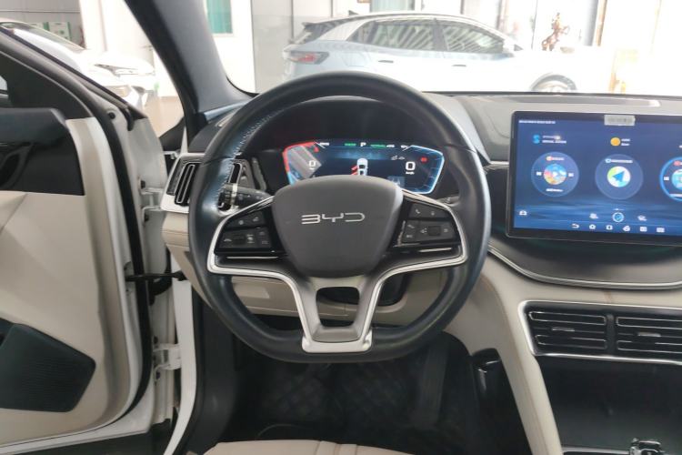 Used BYD Song PLUS New Energy 2023 Champion Edition EV 520KM Flagship Model Steering Wheel