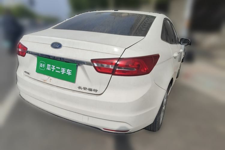 Used Ford Escort 2015 1.5L Automatic Fashion Model Rear Right 45 Deg