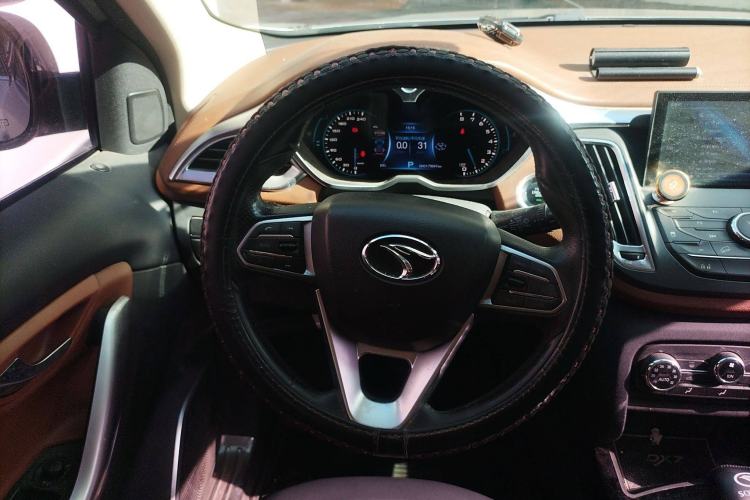 Used Soueast DX7 2015 1.5T Automatic Luxury Model