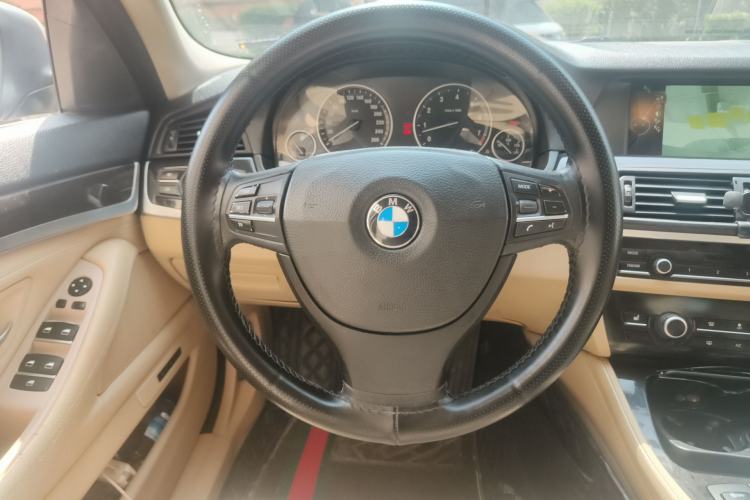 Used BMW 5 Series 2013 525Li Luxury Model
