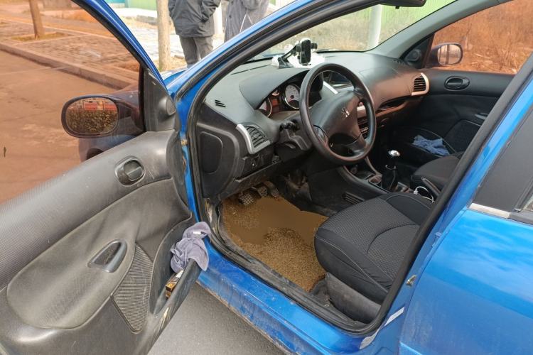 Used Peugeot 207 2011 Sedan 1.4L Manual Yule Edition Driver Seat