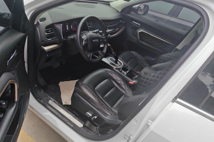 Used Haval H6 2020 1.5 GDIT Automatic Platinum Champion Edition Driver Seat