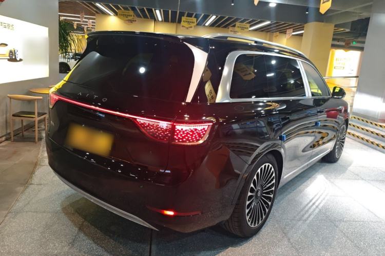 Used Hima AITO M9 2025 Extended-Range Ultra Version 52 kWh 6-Seater Rear Right 45 Deg