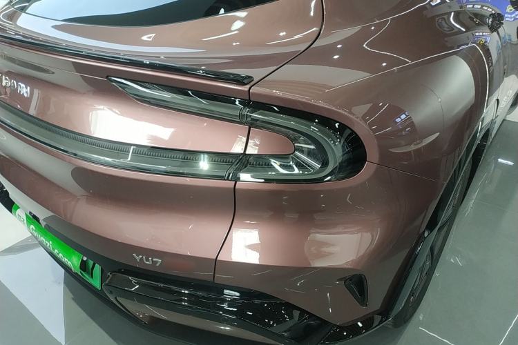Used Xiaomi Auto YU7 2025 Ultra-Long Range High-Performance All-Wheel-Drive Max Edition Right Rear Taillight