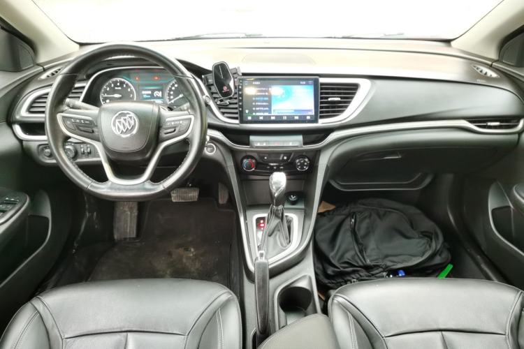 Used Buick GT 2018 18T Automatic Elite Model Center Console