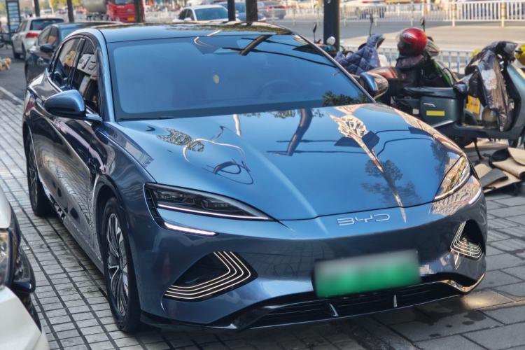 Used BYD Seal 2022 550 km Standard Range Rear-Wheel Drive Prestige Version
