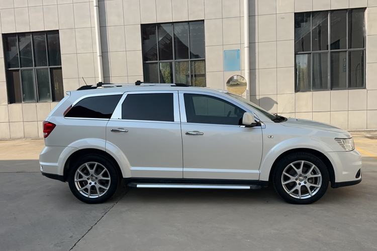 Used Dodge Journey 2013 2.4L Two-Wheel Drive Luxury Version