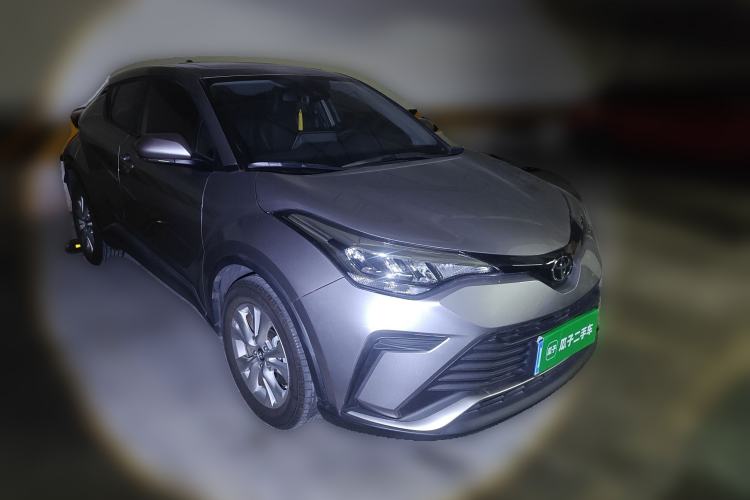 Used Toyota IZOA 2021 2.0L Enjoy Edition Front Right 45 Deg